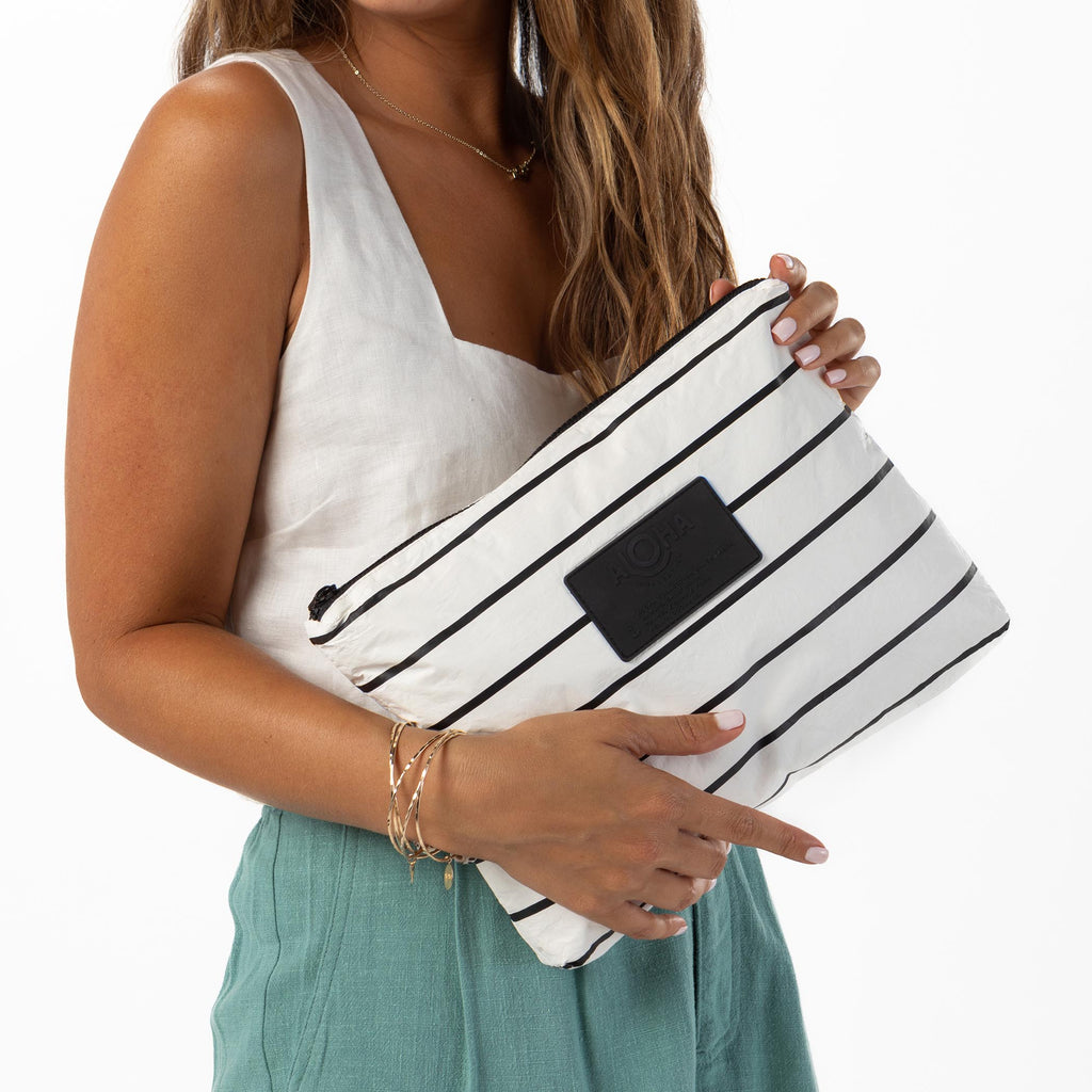 Mid Pouch | Pinstripe