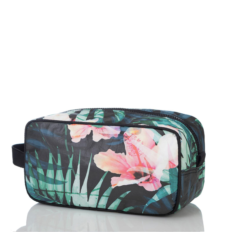 Dopp Kit | With Love From Paradise ext. 1