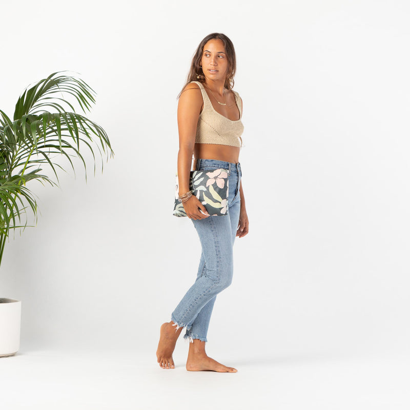 Mid Pouch | Flora - Front 1