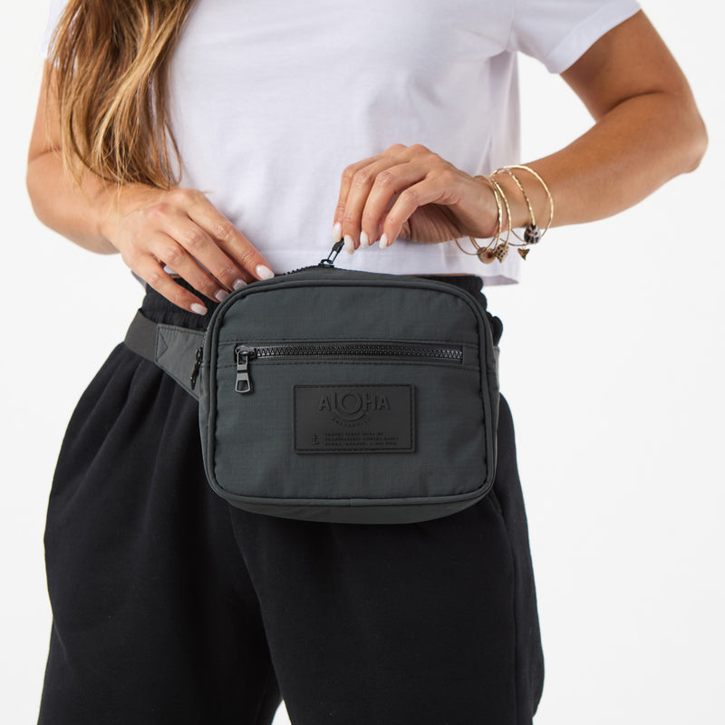 Keep It Light Hip Pack | Monochrome