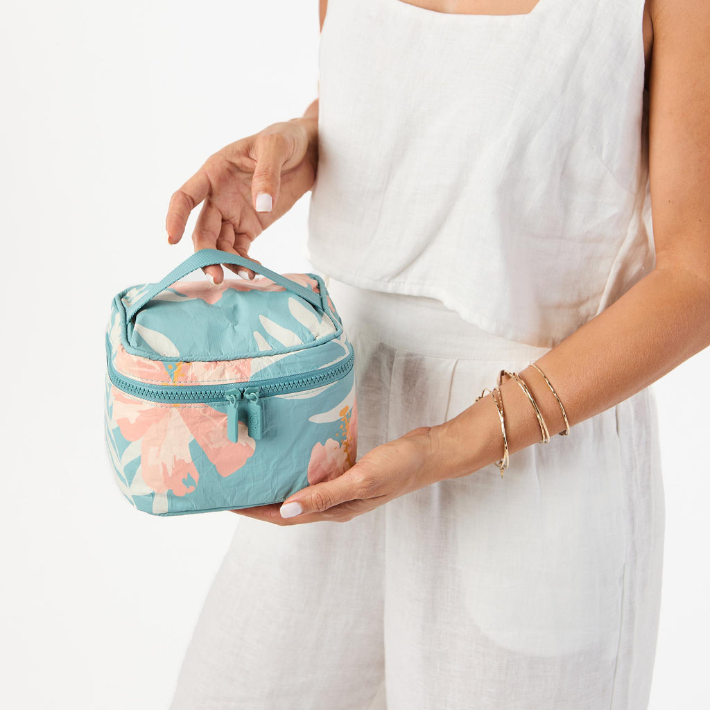 Cabin Crew Kit | Adrift