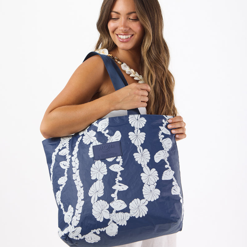 Day Tripper | Shell Lei