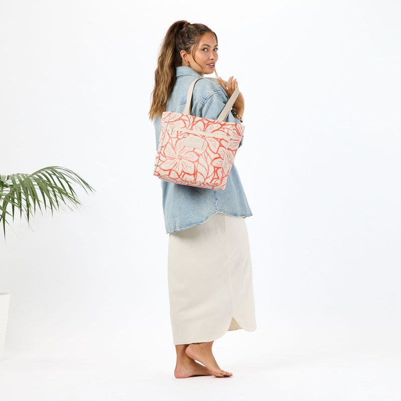 Go-To Tote | Backyard