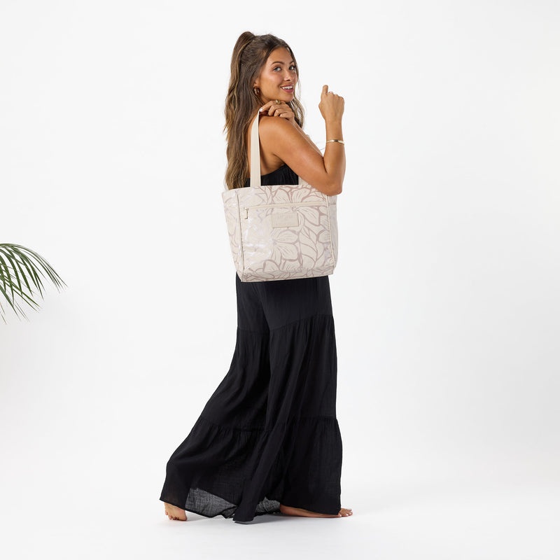 Go-To Tote | Backyard