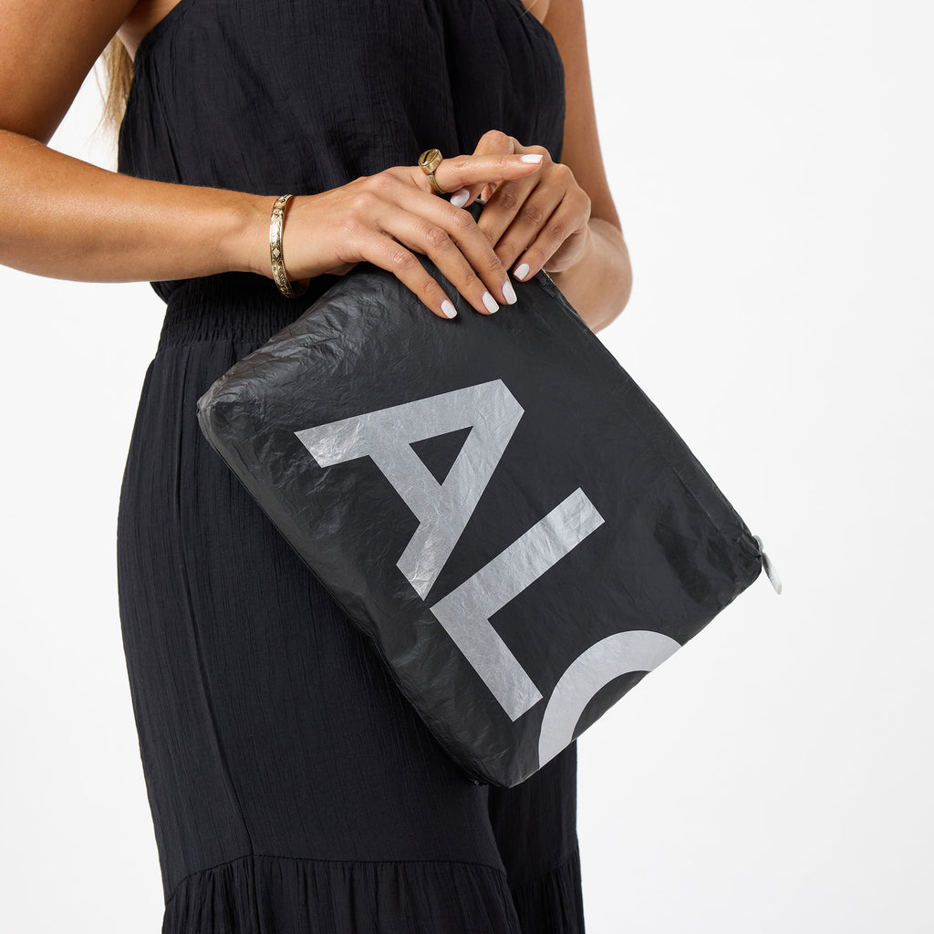 Mid Pouch | Monochrome