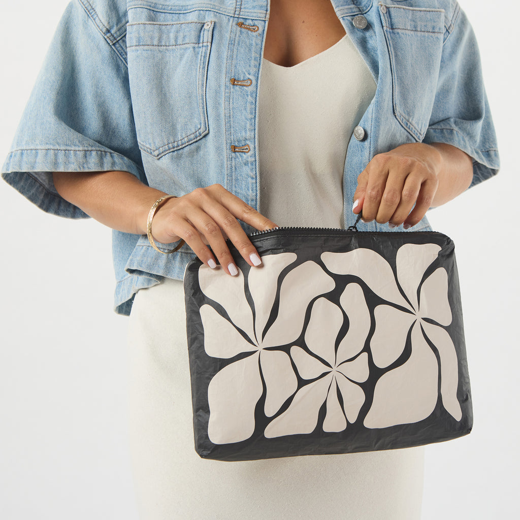 Mid Pouch | Wavy