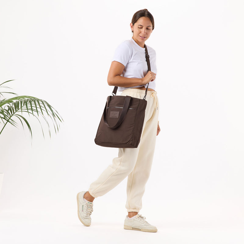 Keep It Light Daily Tote | Monochrome