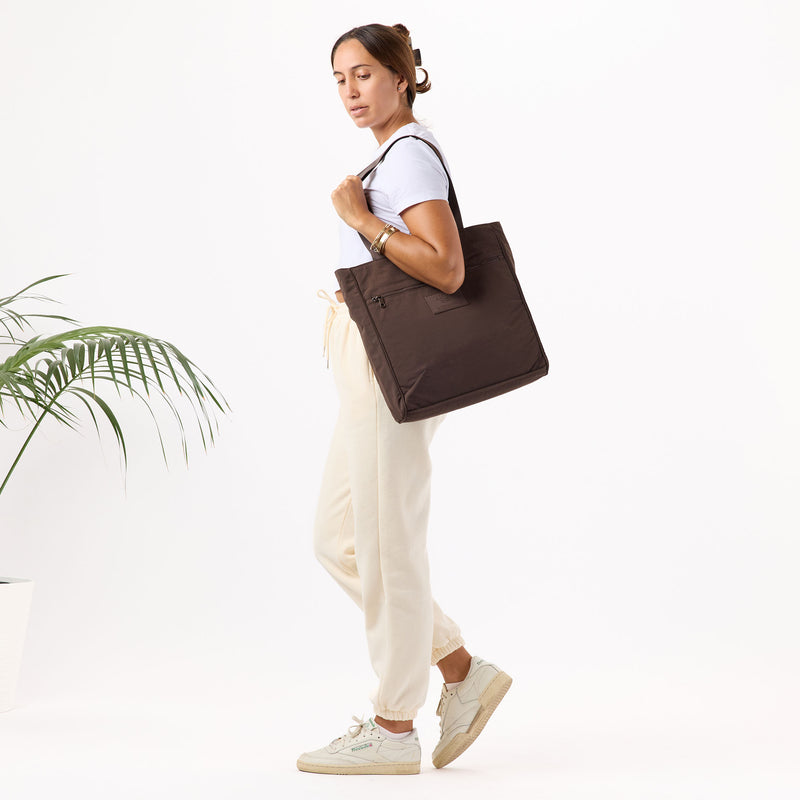 Keep It Light Daily Tote | Monochrome