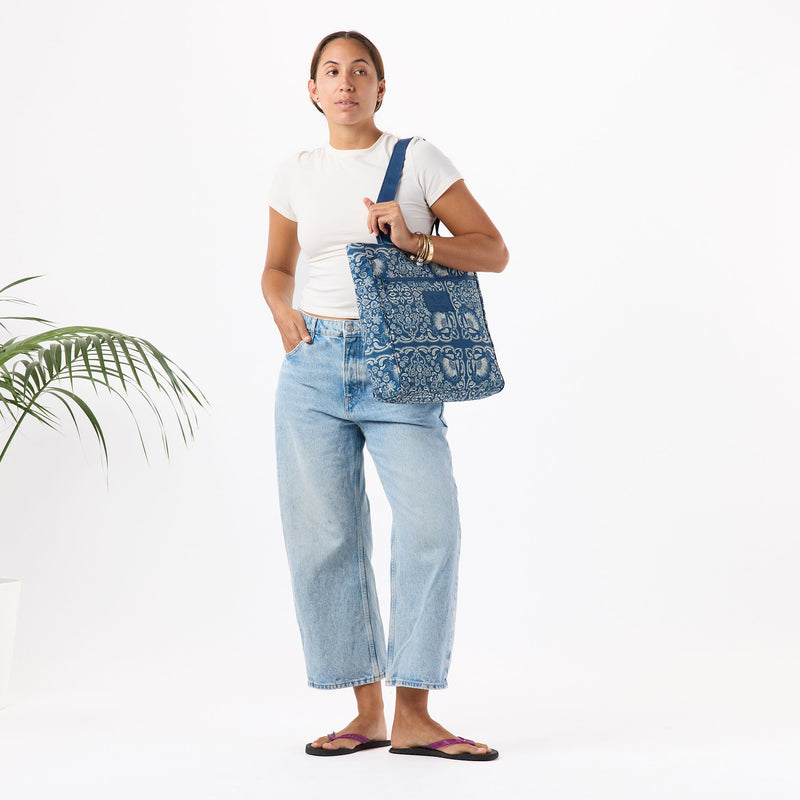Keep It Light Daily Tote | Rodeo