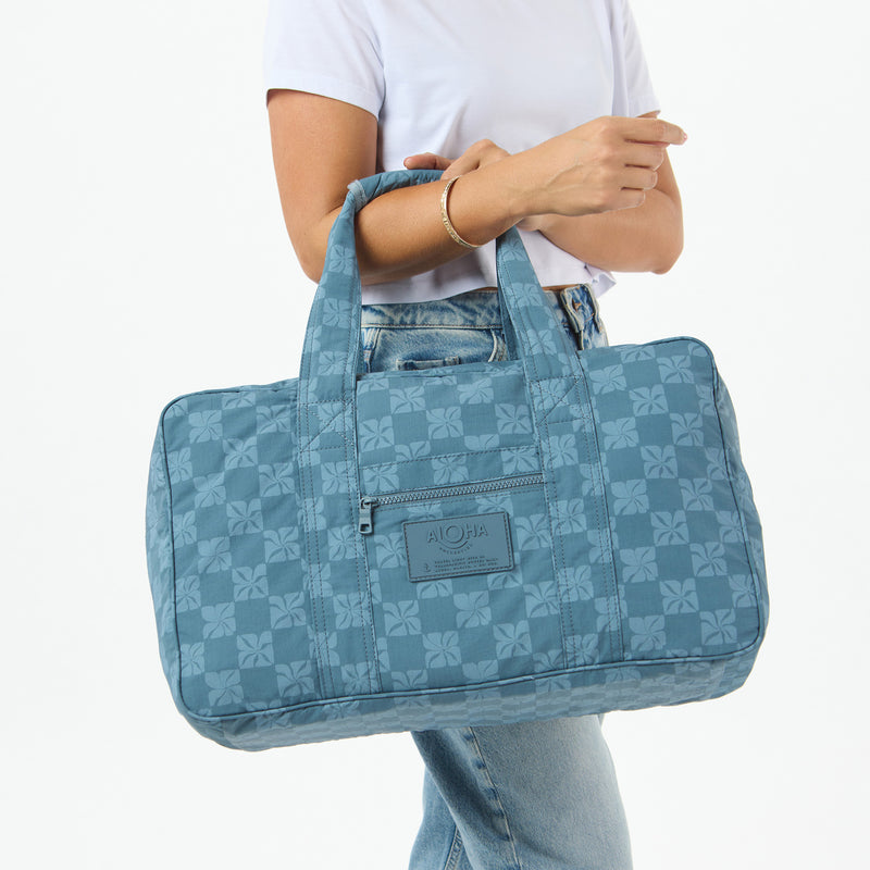 Keep It Light Weekender | Pua Check