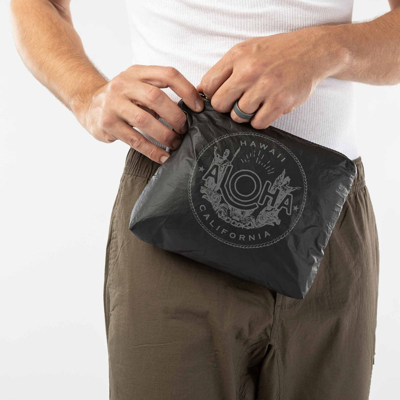 Small Pouch | Aloha Seal - Close-Up 1